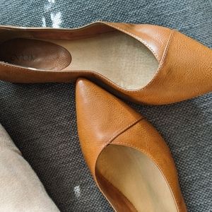 Abound – Sydnee Pointed Toe Flat
COGNAC FAUX LEAT